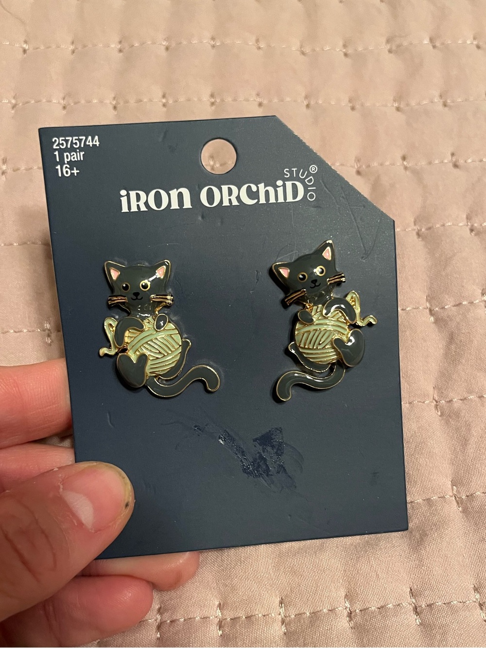 Iron Orchid cat with ball of yarn earrings